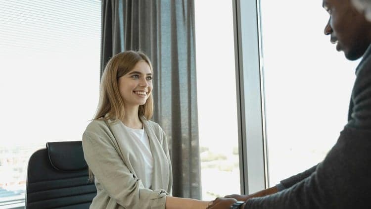 Sales Closing Guide: How to Effectively Close Sales